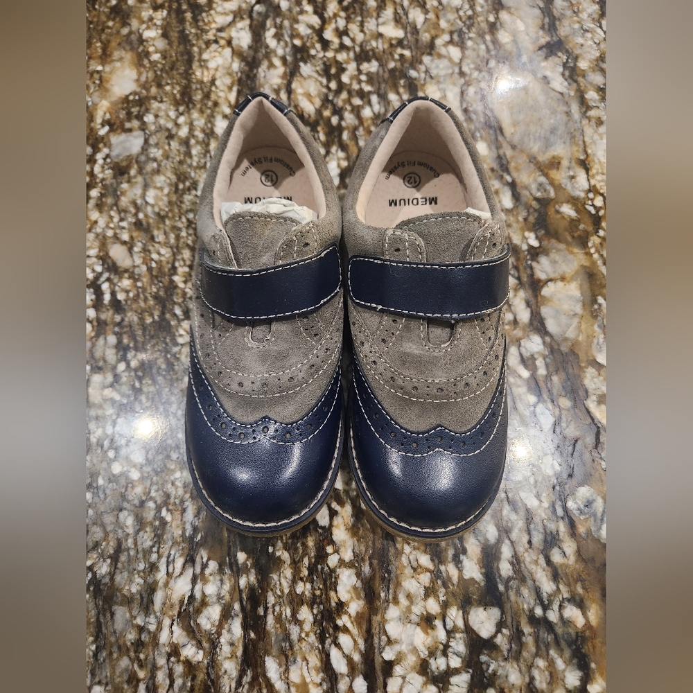 FootMates Kids Dress Shoes in Navy and Gray